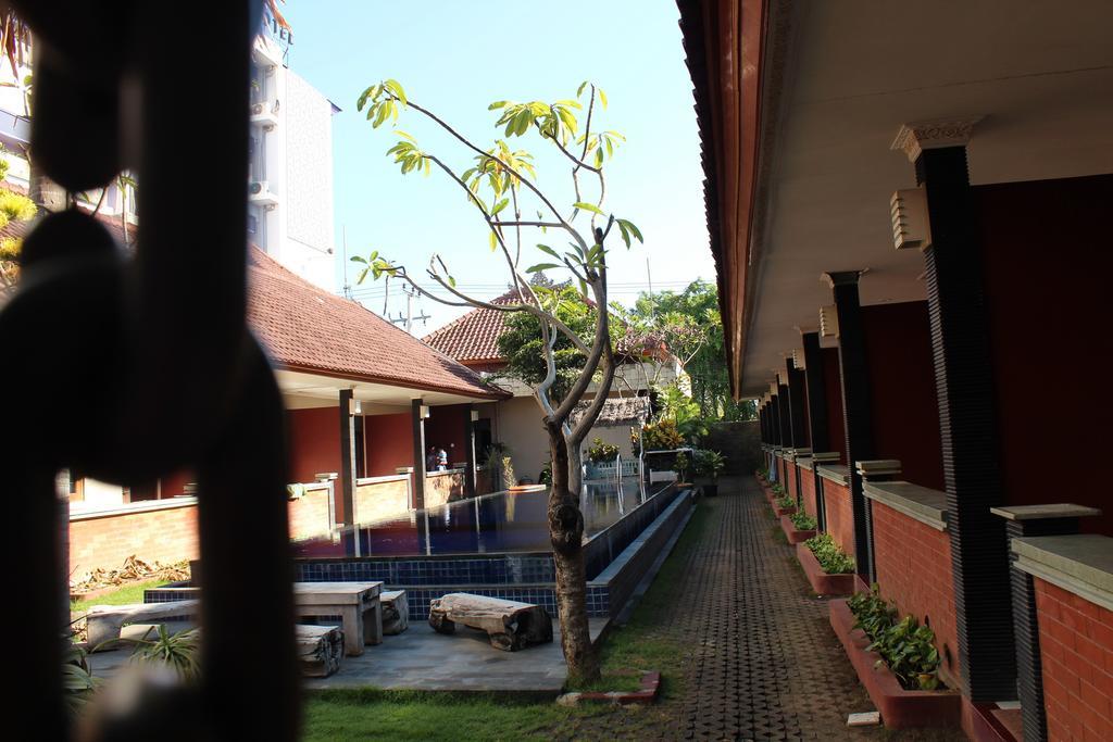 Puri Ganesh Hotel Legian Eksteriør billede