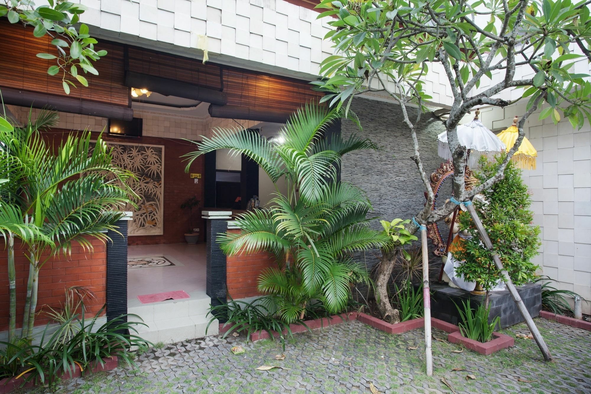 Puri Ganesh Hotel Legian Eksteriør billede